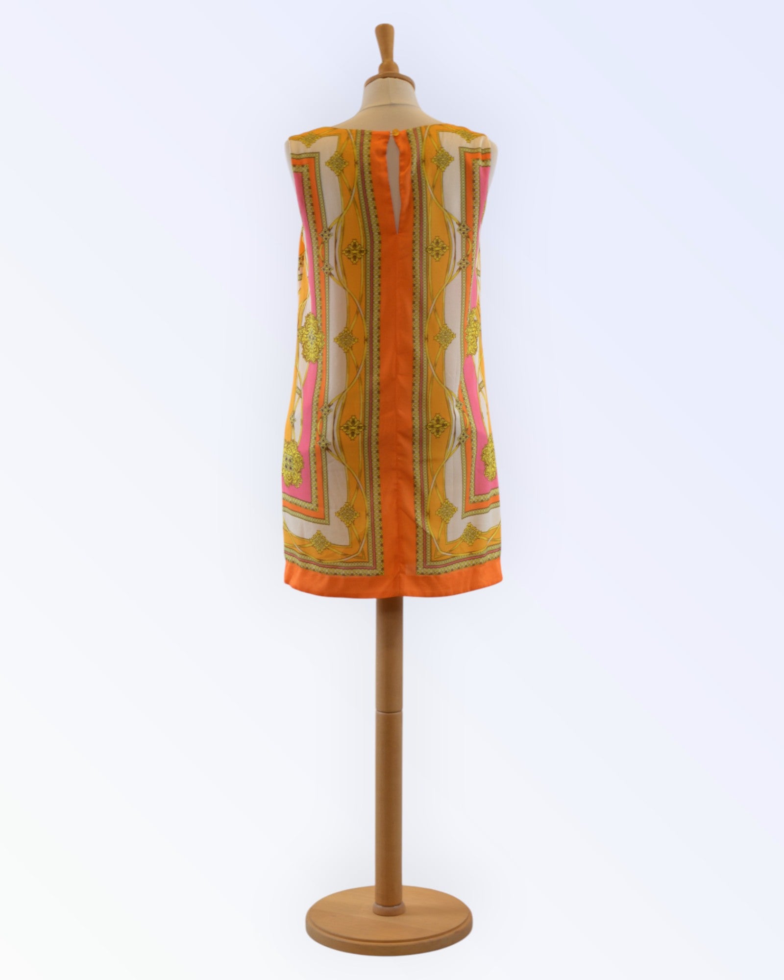 Ana Alcazar värikäs kesämekko