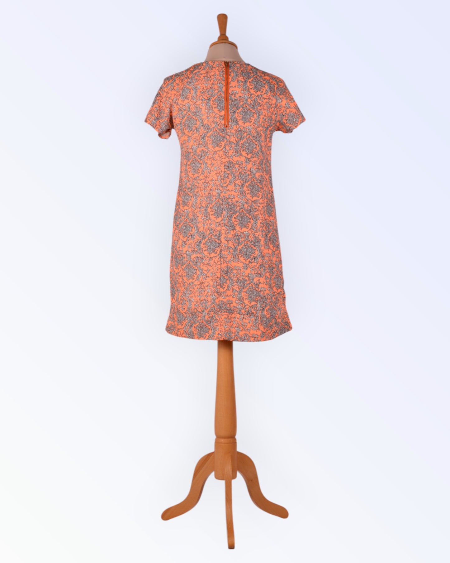 Apricot värviline suvekleit