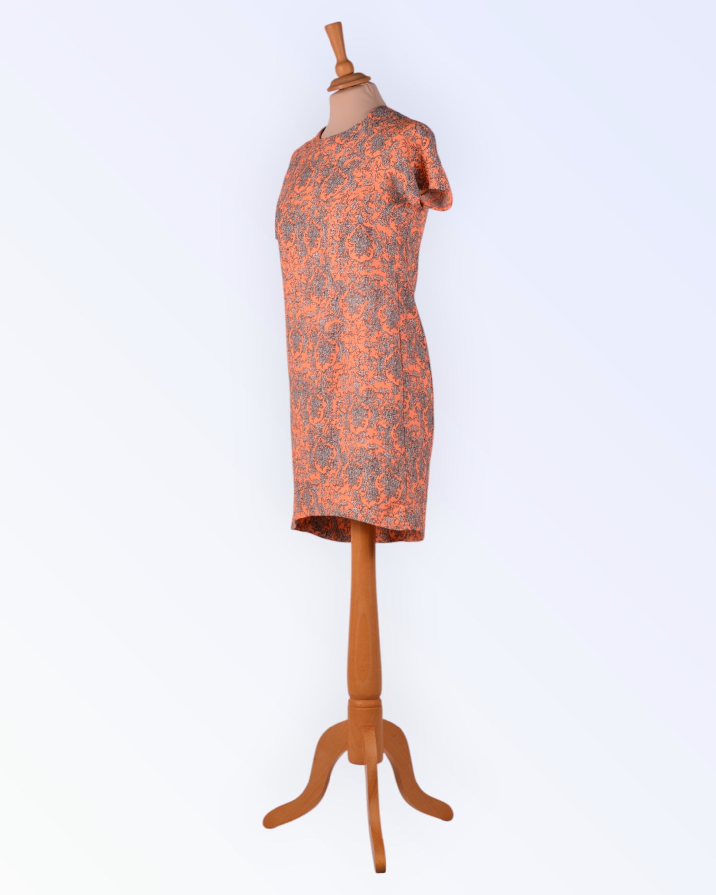 Apricot värviline suvekleit