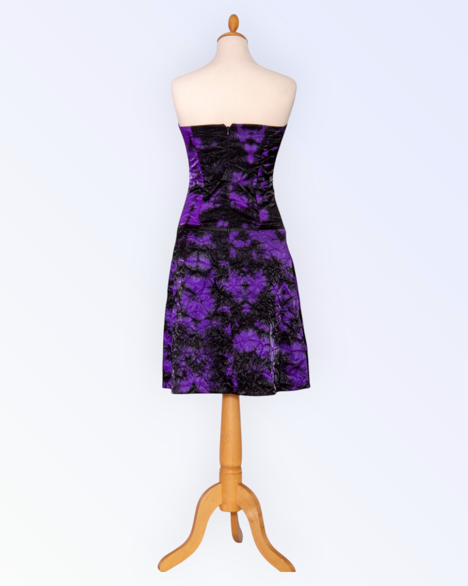 Satiini organza cocktailmekko