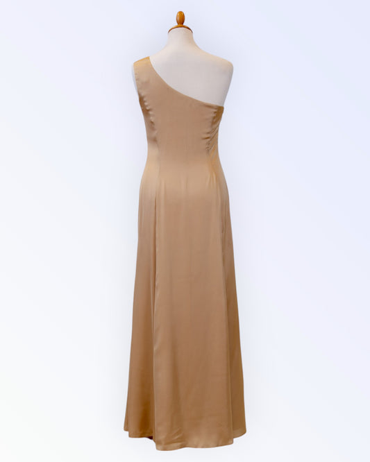 Long formal dress made of golden yellow satin