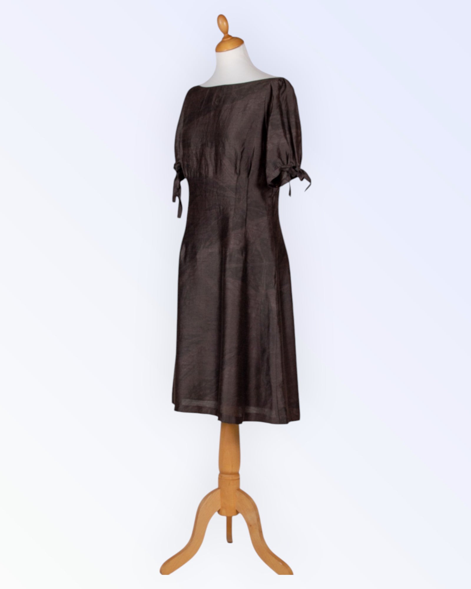 Uman brown dress