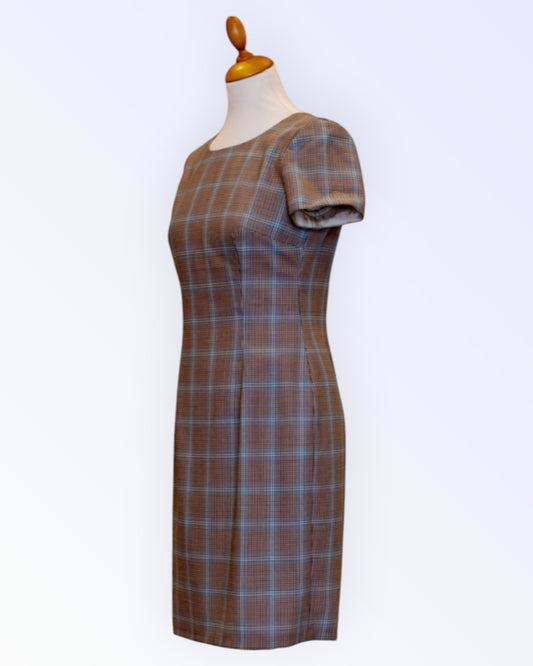 Ruudullinen mekko villakangasta