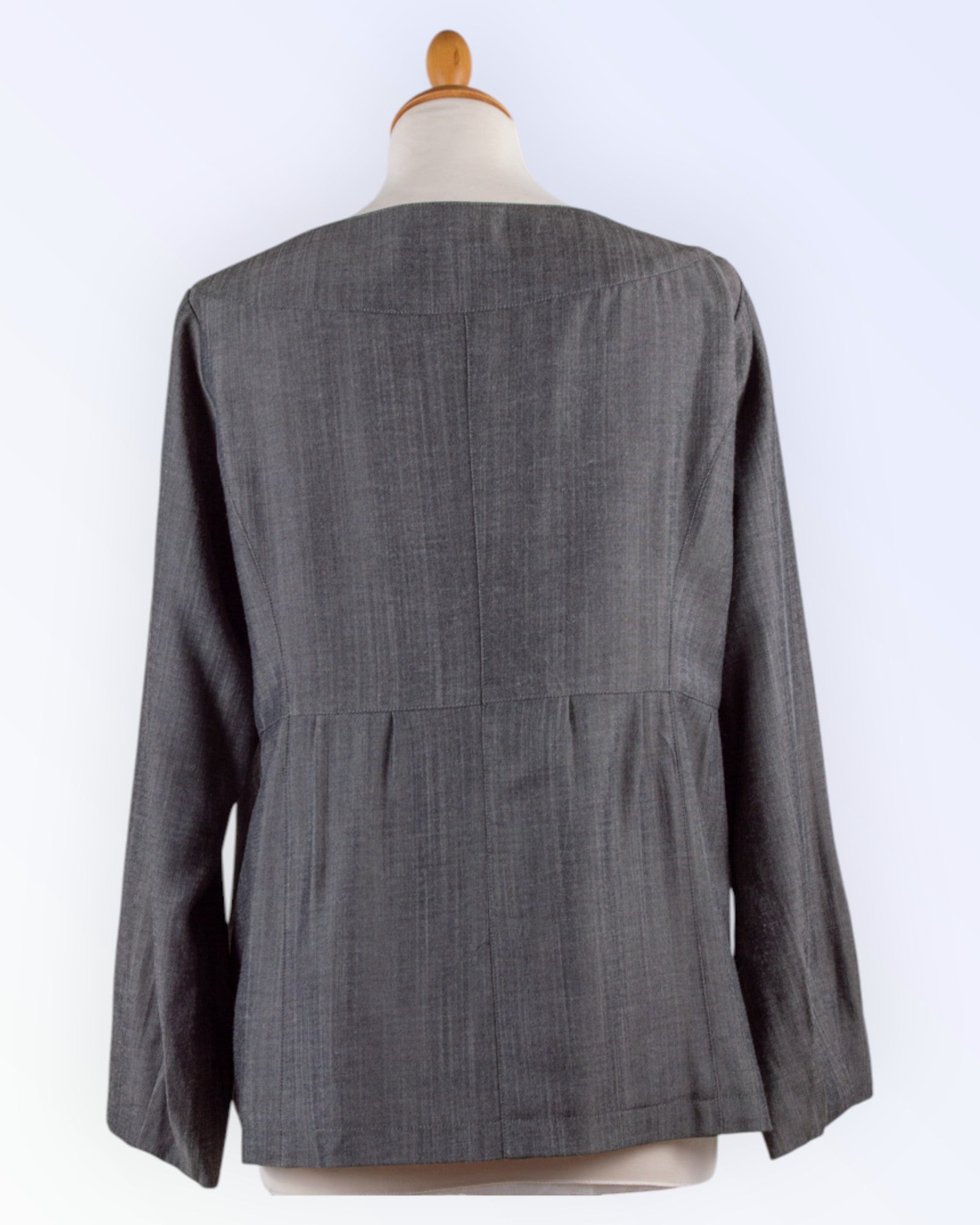 Micha avaralõikeline hallist kangast jakk