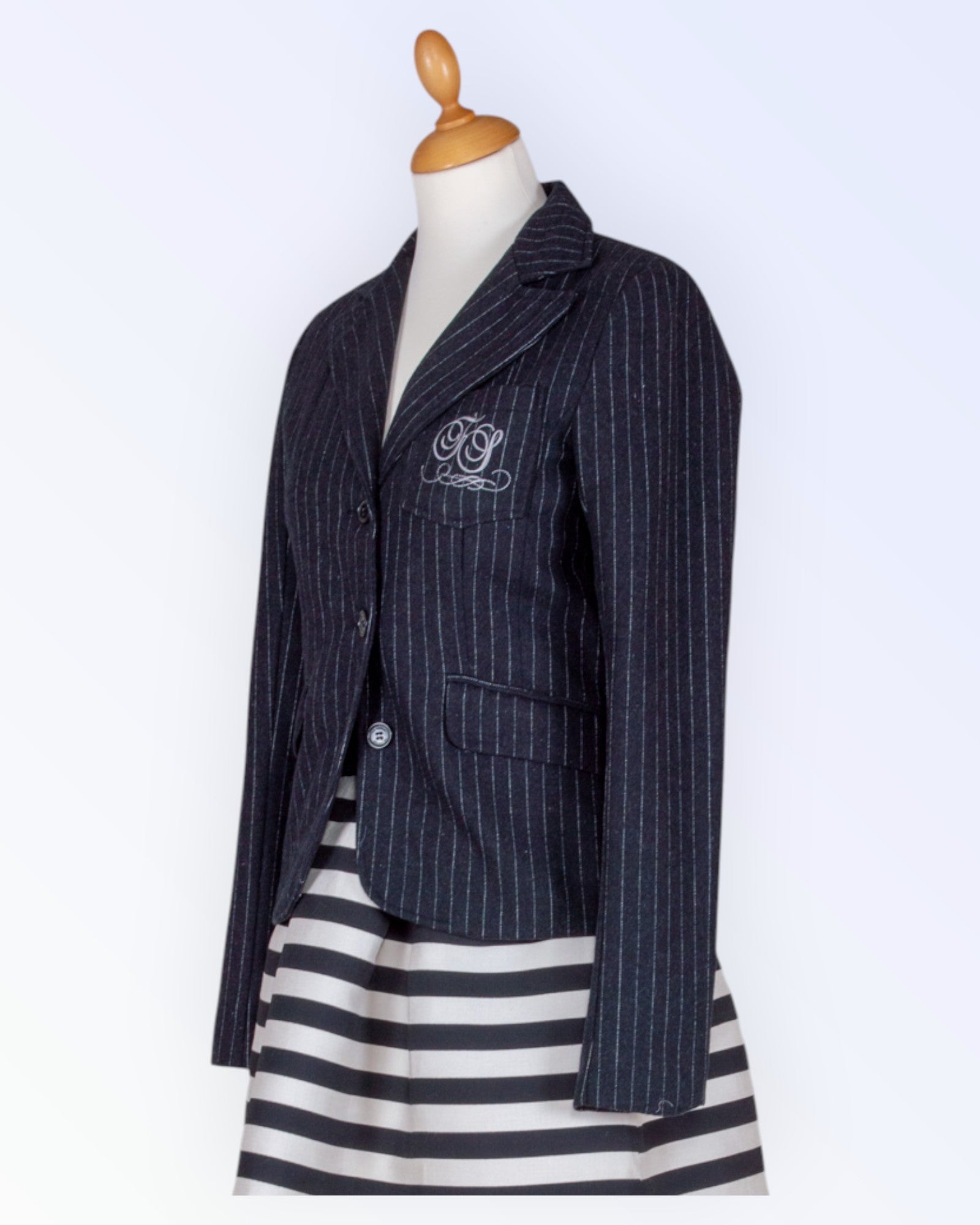 Fishbone tumehall triibuline kostüümjakk