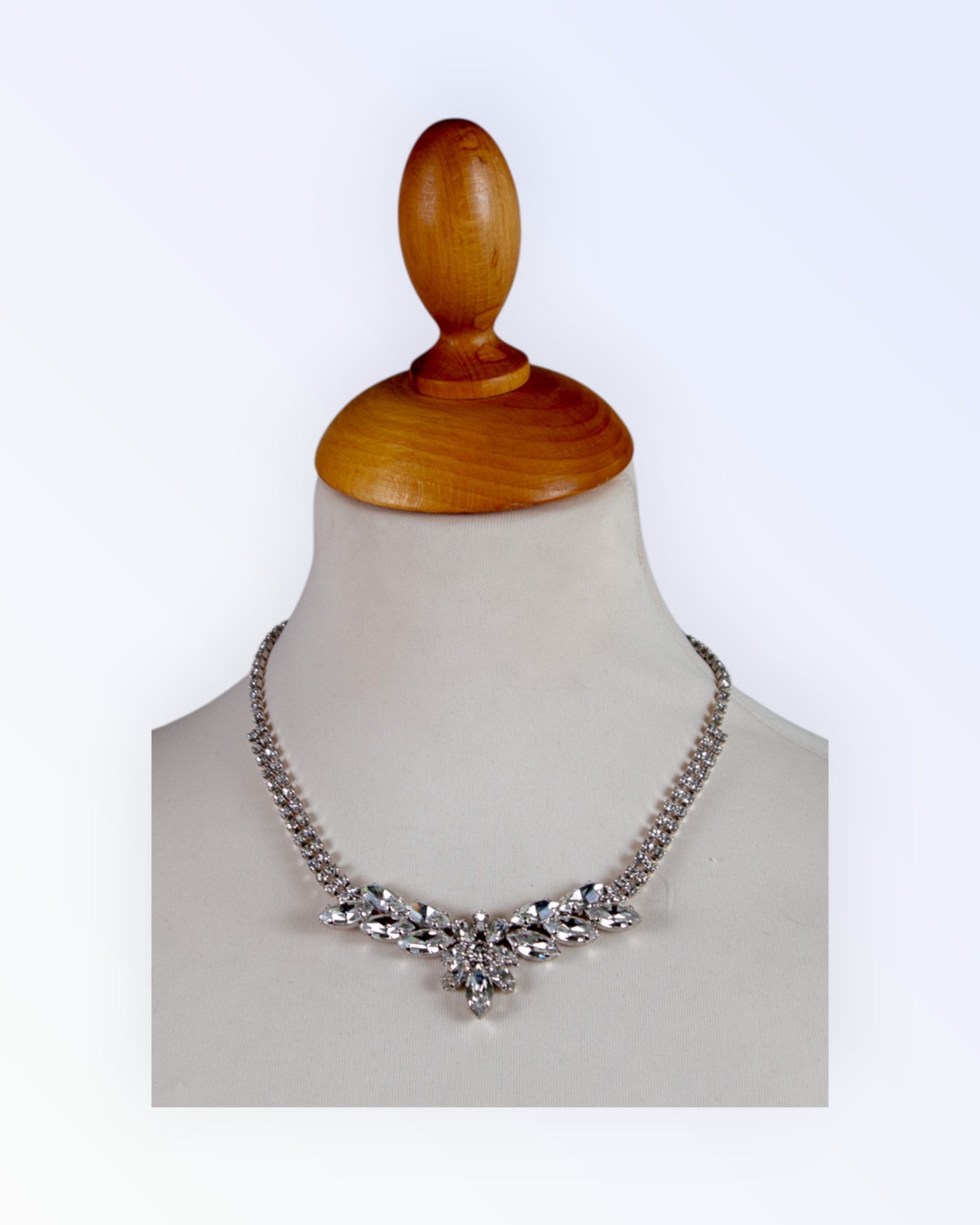 Rich crystal necklace