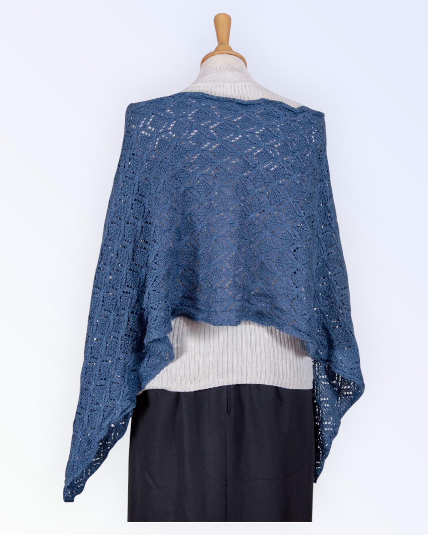 Sininen pitsiponcho