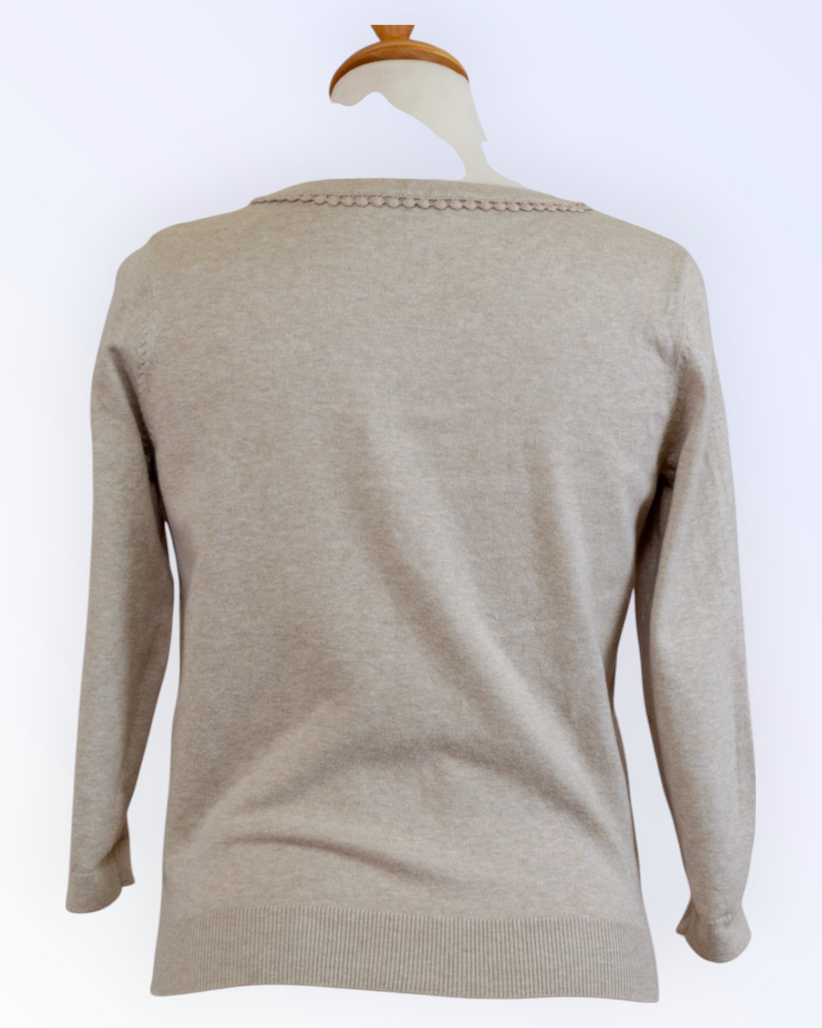 Laura Ashley beige neuletakki