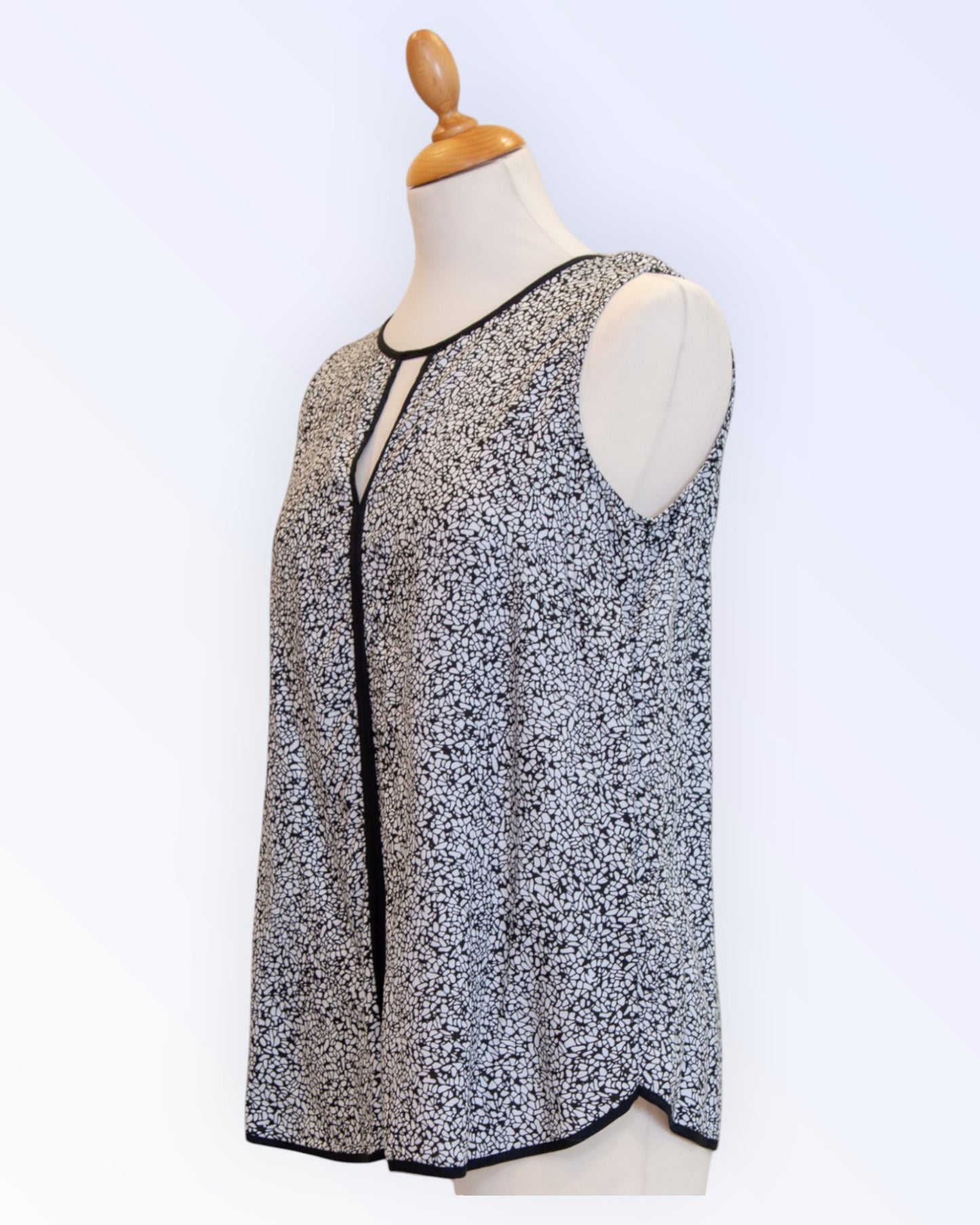 Alba Moda mustavalkoinen toppi