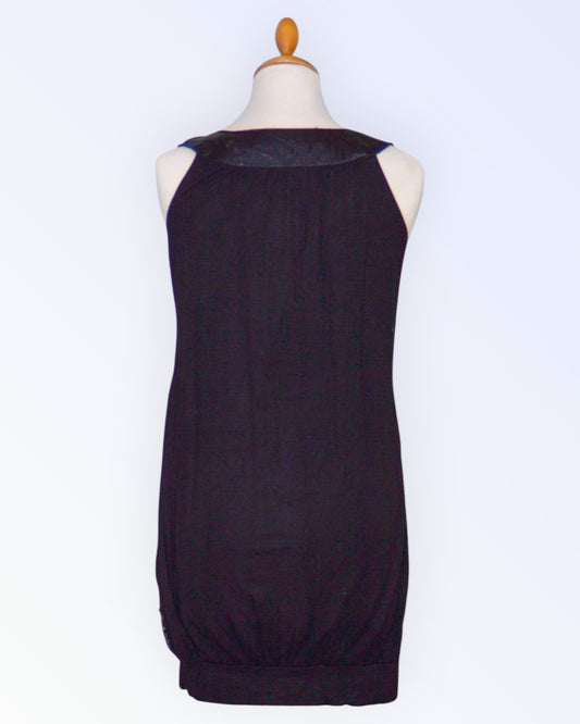 Black knit tunic