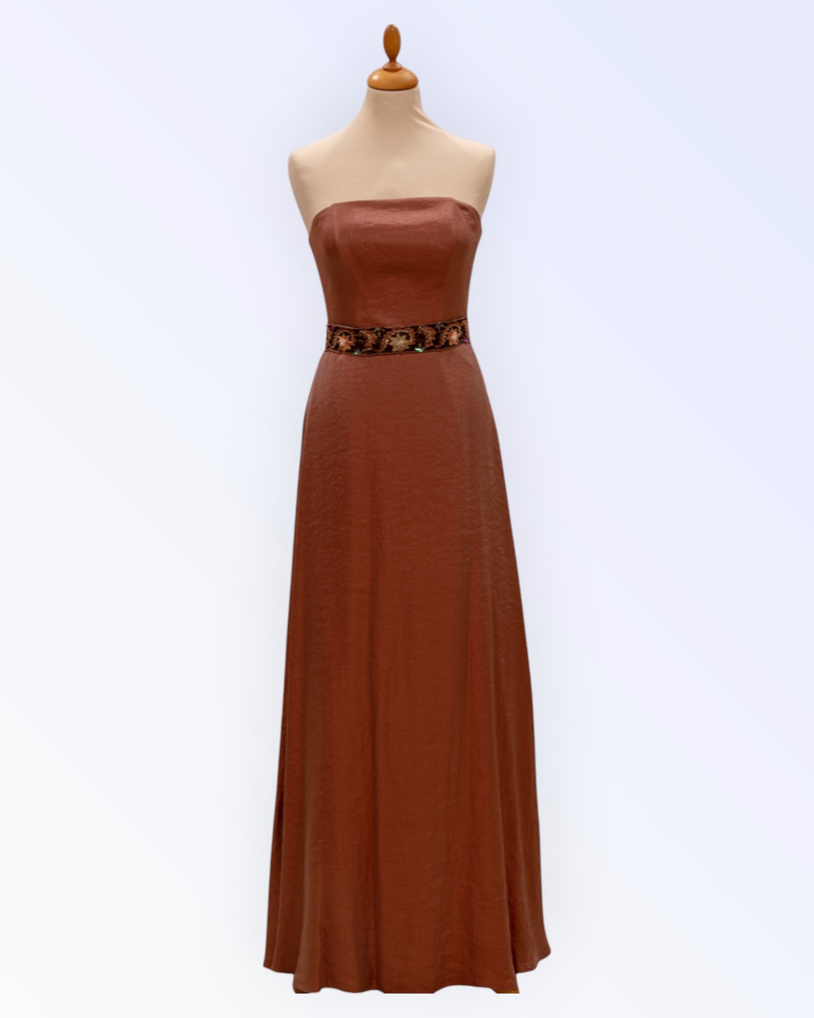 Long formal dress with lace belt