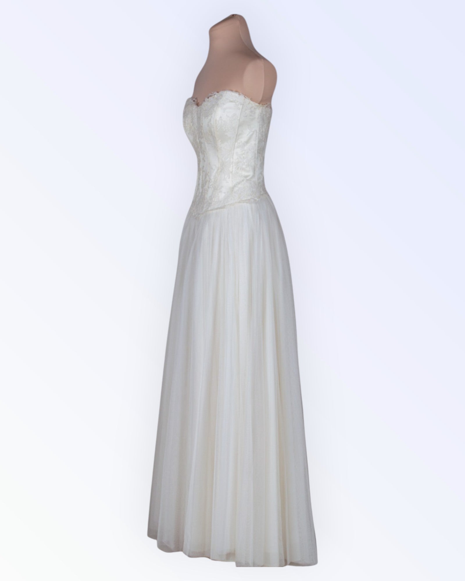 Princess-style wedding dress