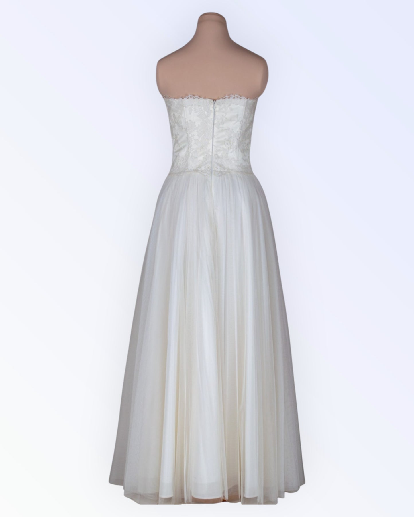 Prinsessatyylinen hääpuku