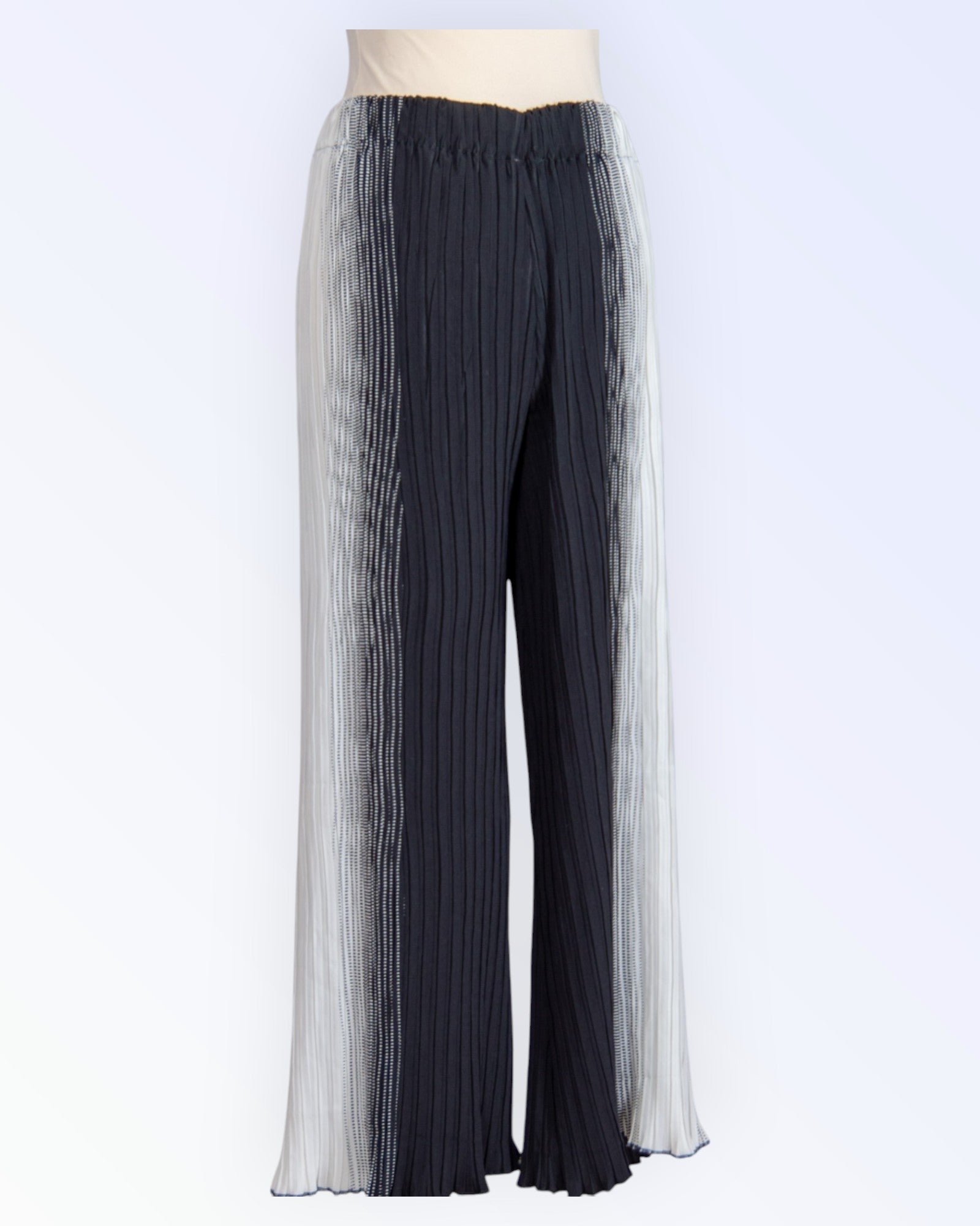 Plisseeritud laiad püksid