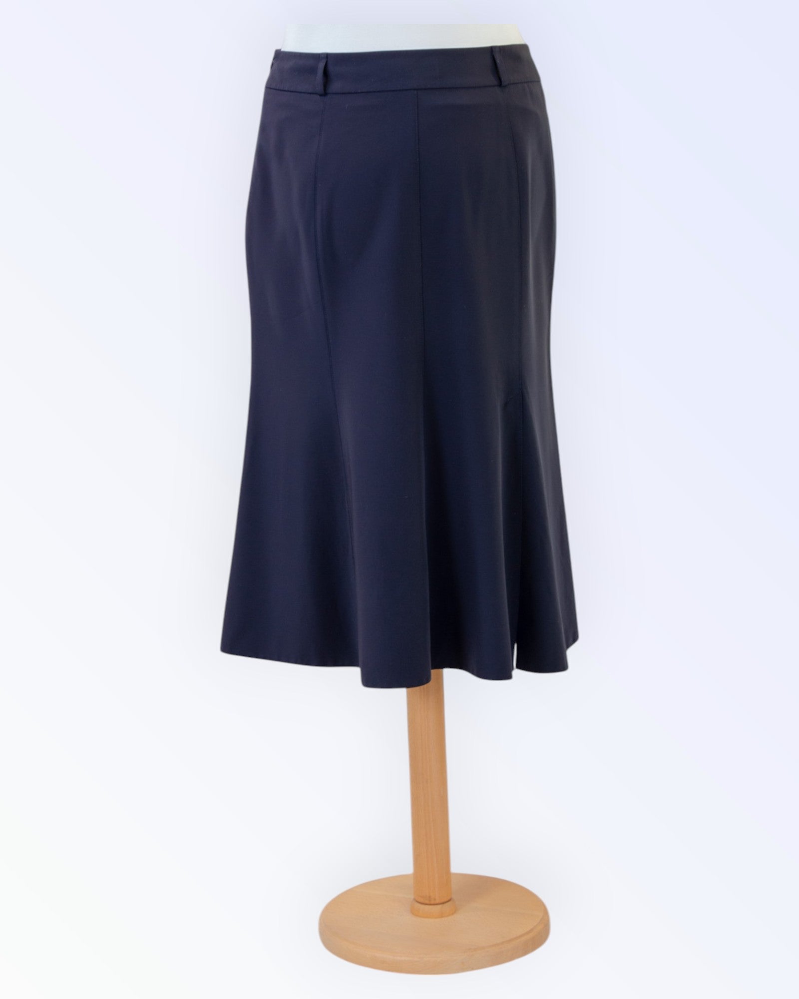 Gerry  Weber tumesinine merineitsi-lõikeline seelik