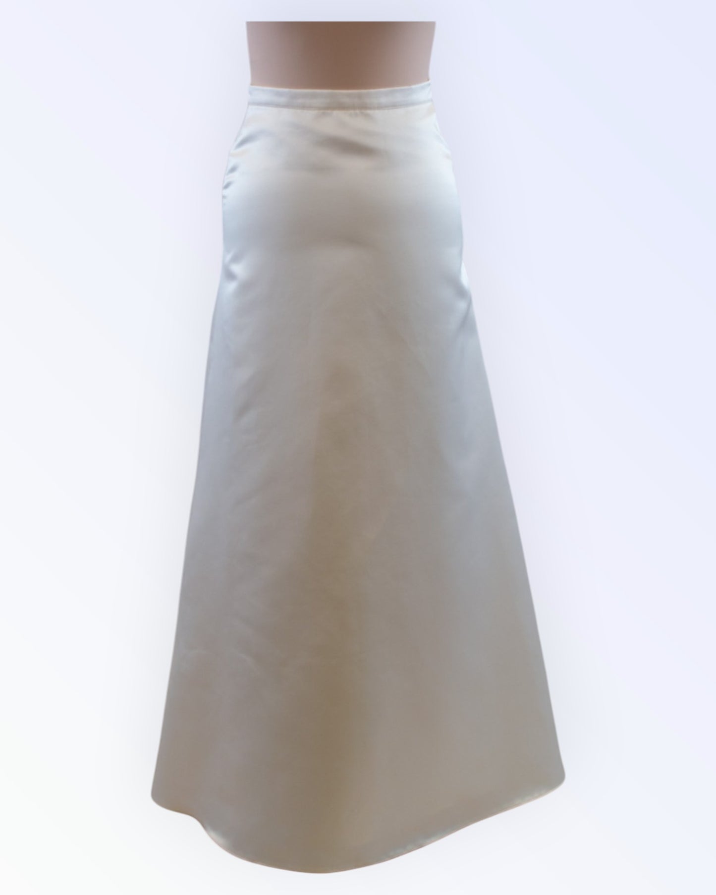 Muodollinen luonnonvalkoinen hame