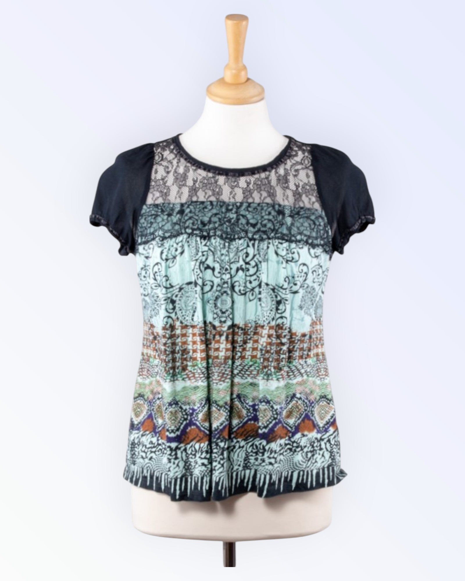 Jade-värinen monivärinen neuletoppi