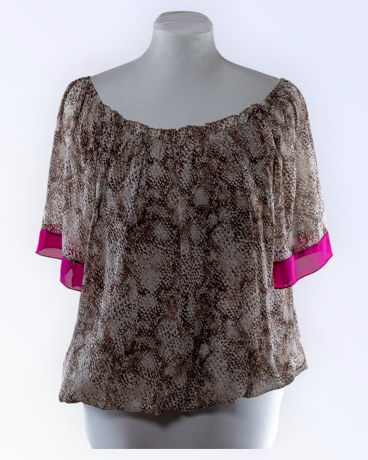 Loose-fitting chiffon top