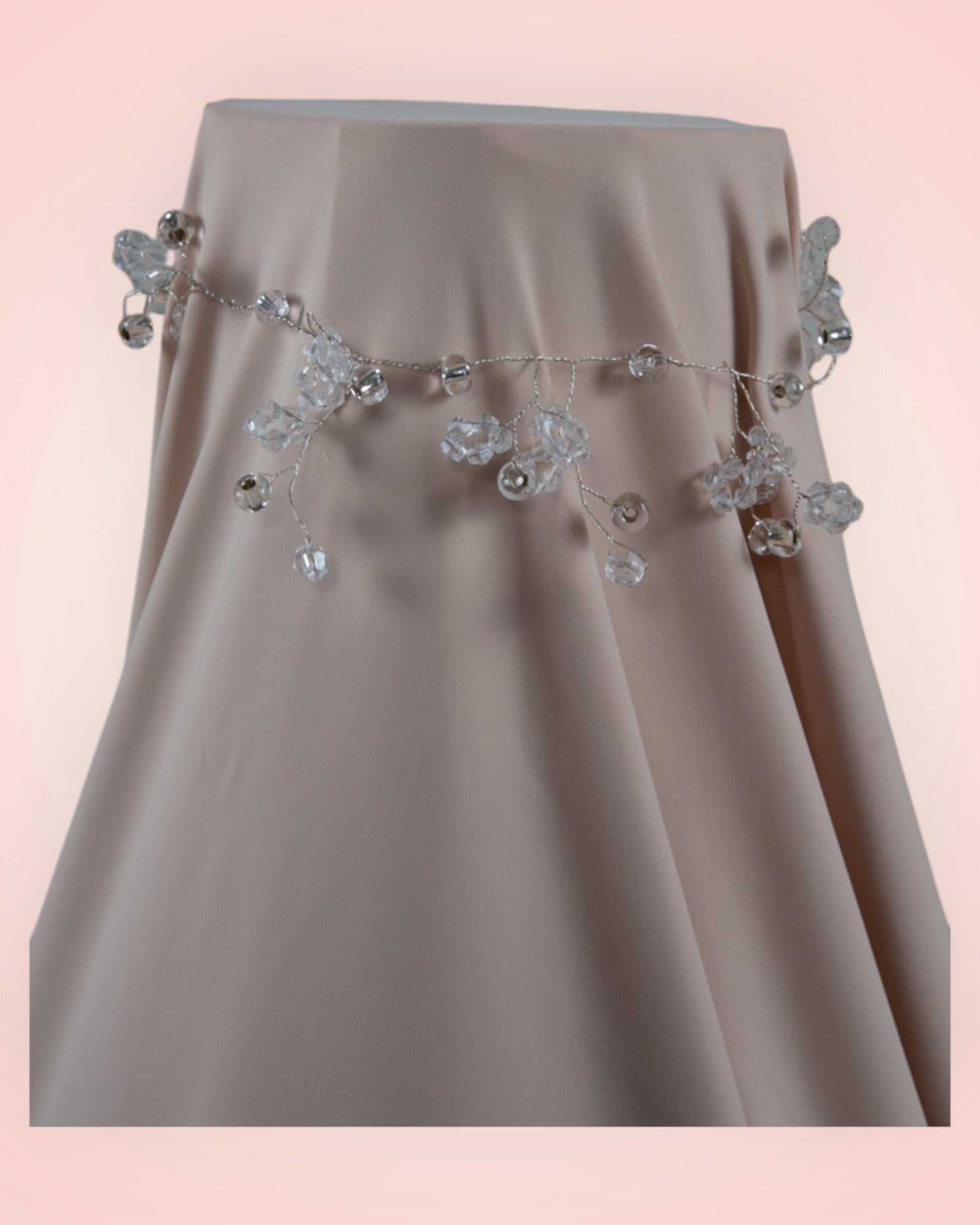 Hair ornament to be woven into the hair