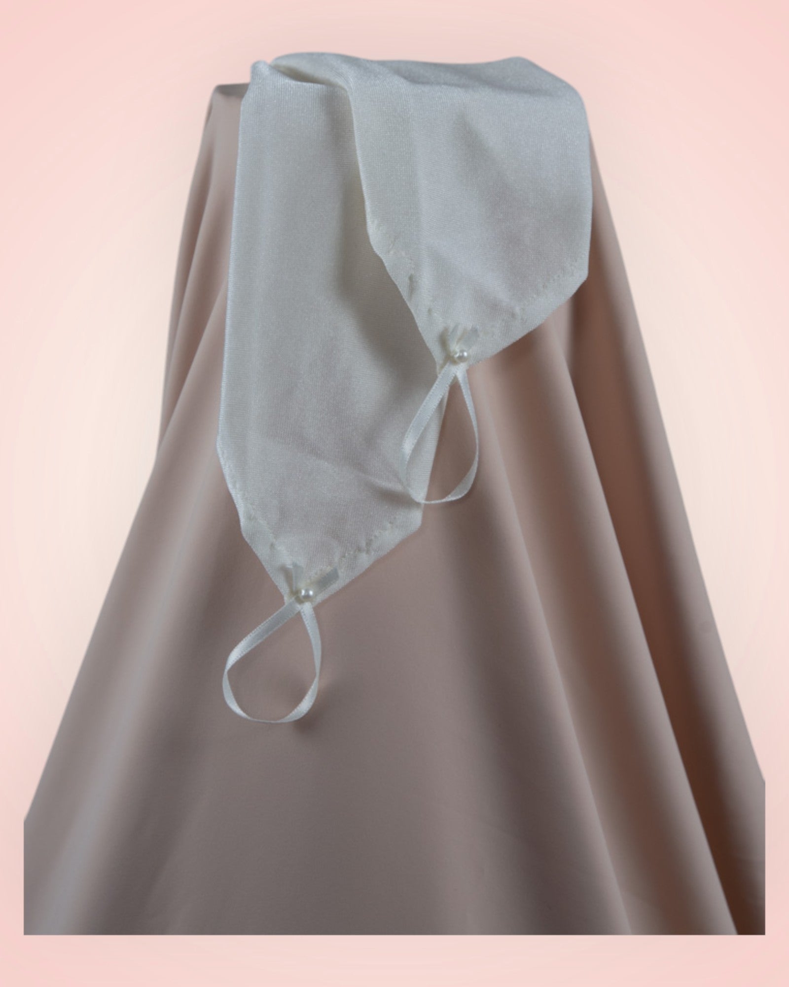 Fingerless gloves for the bride