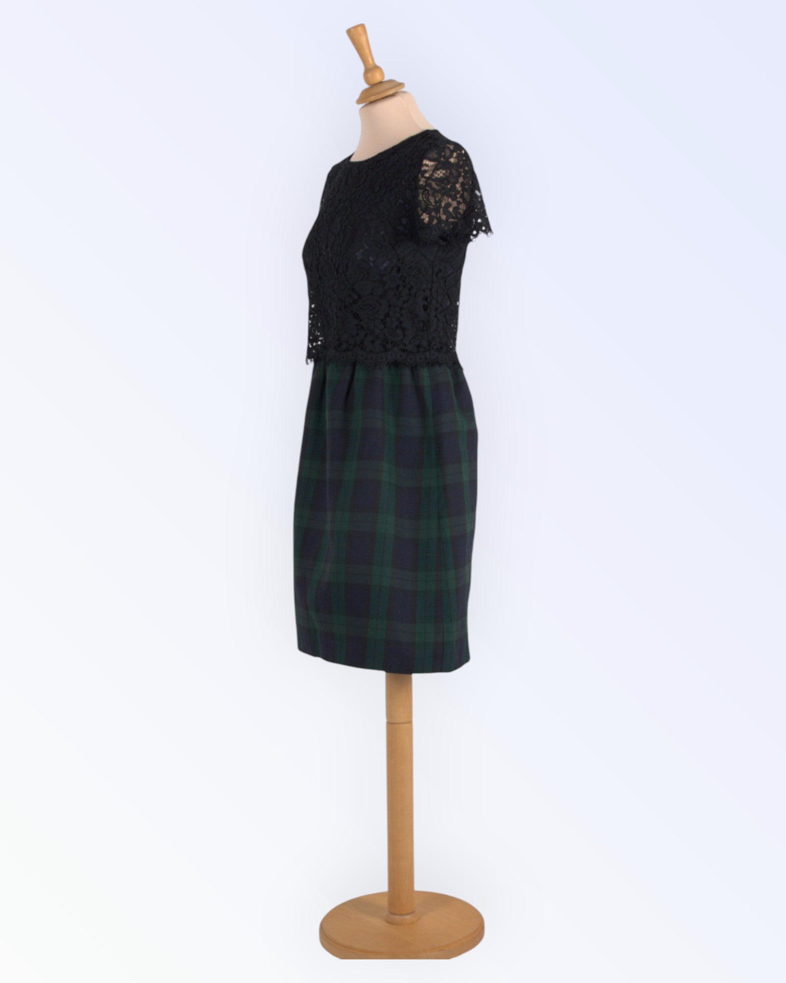 Brooks Brothers juhlamekko
