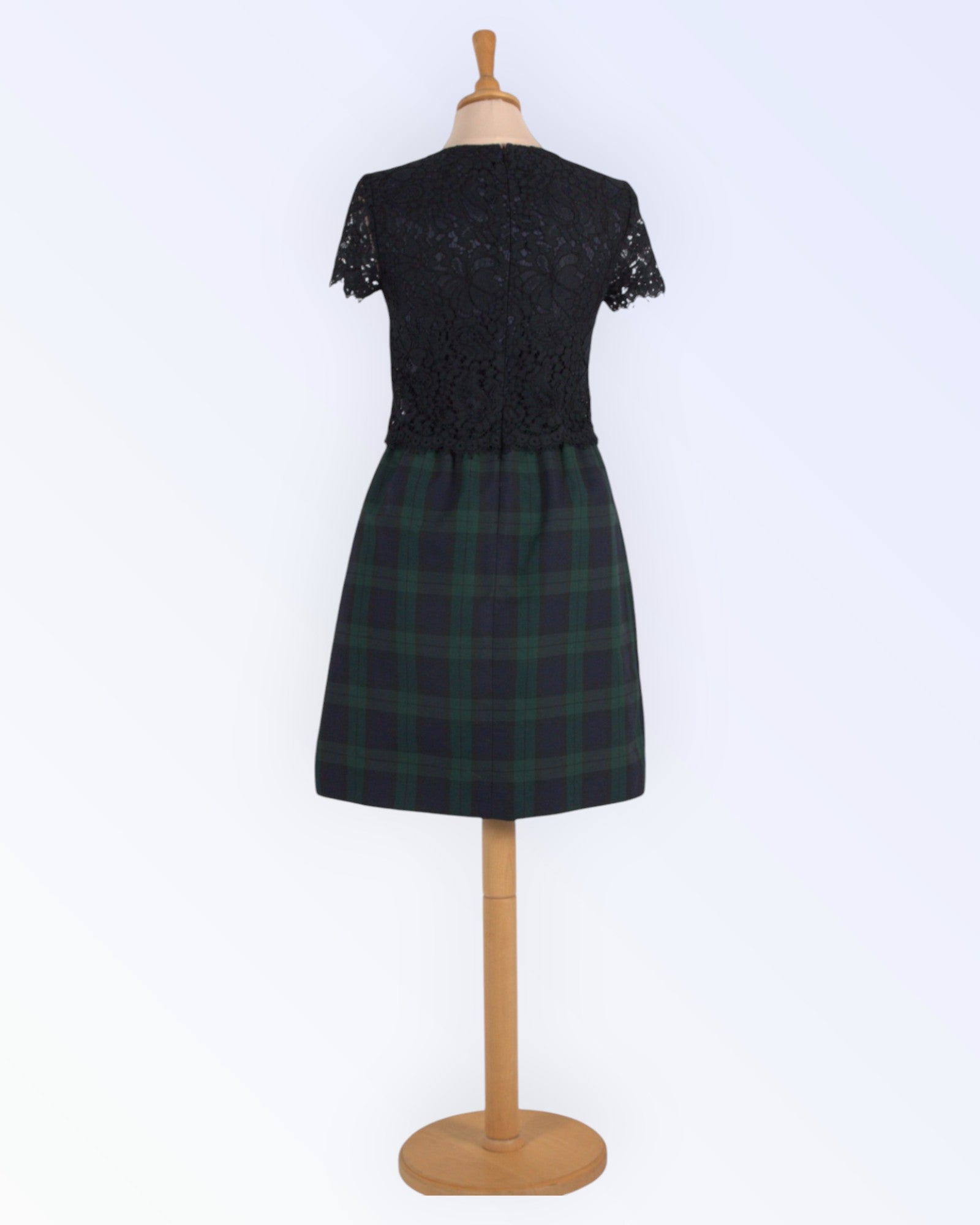 Brooks Brothers juhlamekko