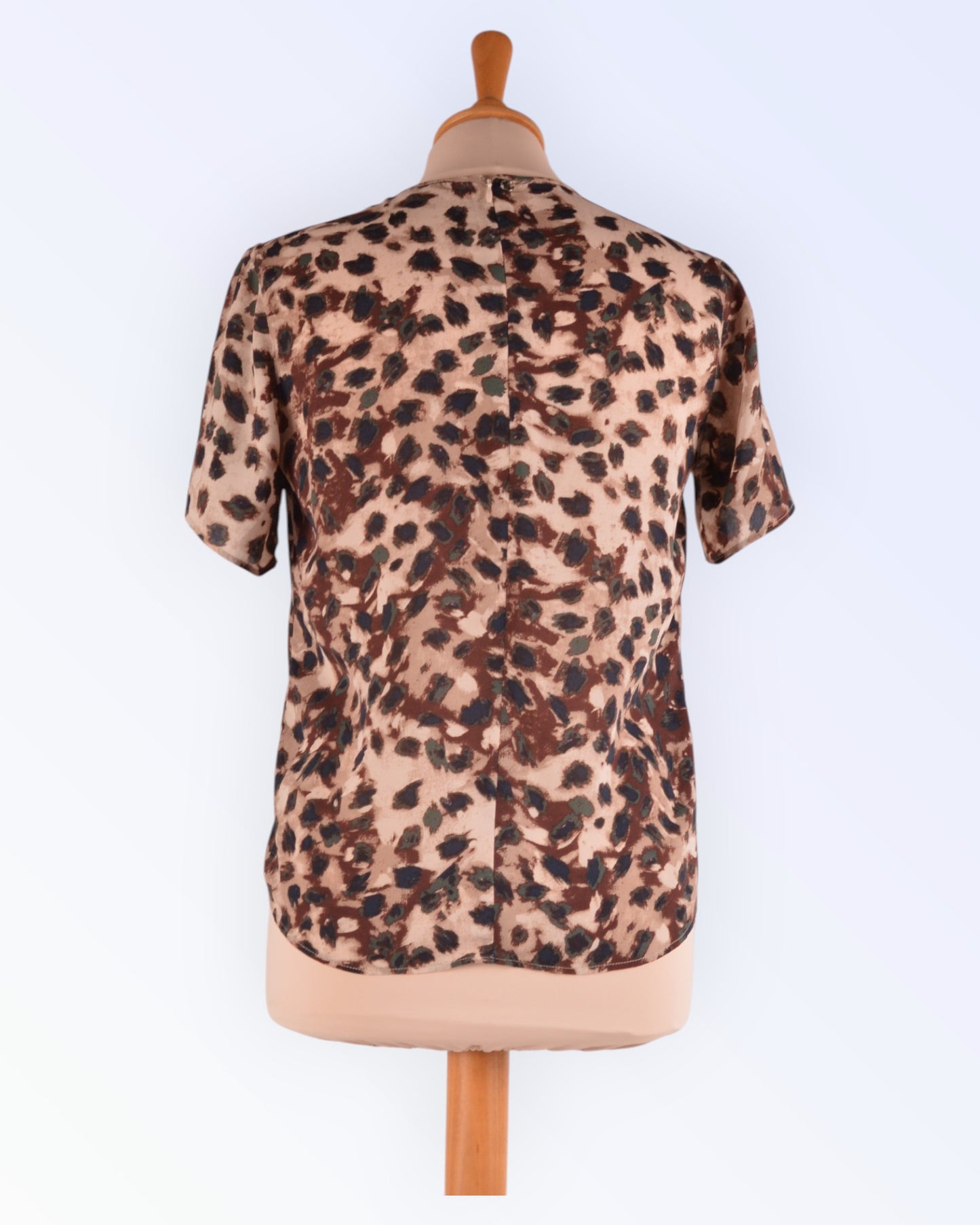 Stockh lm loomamustriga top
