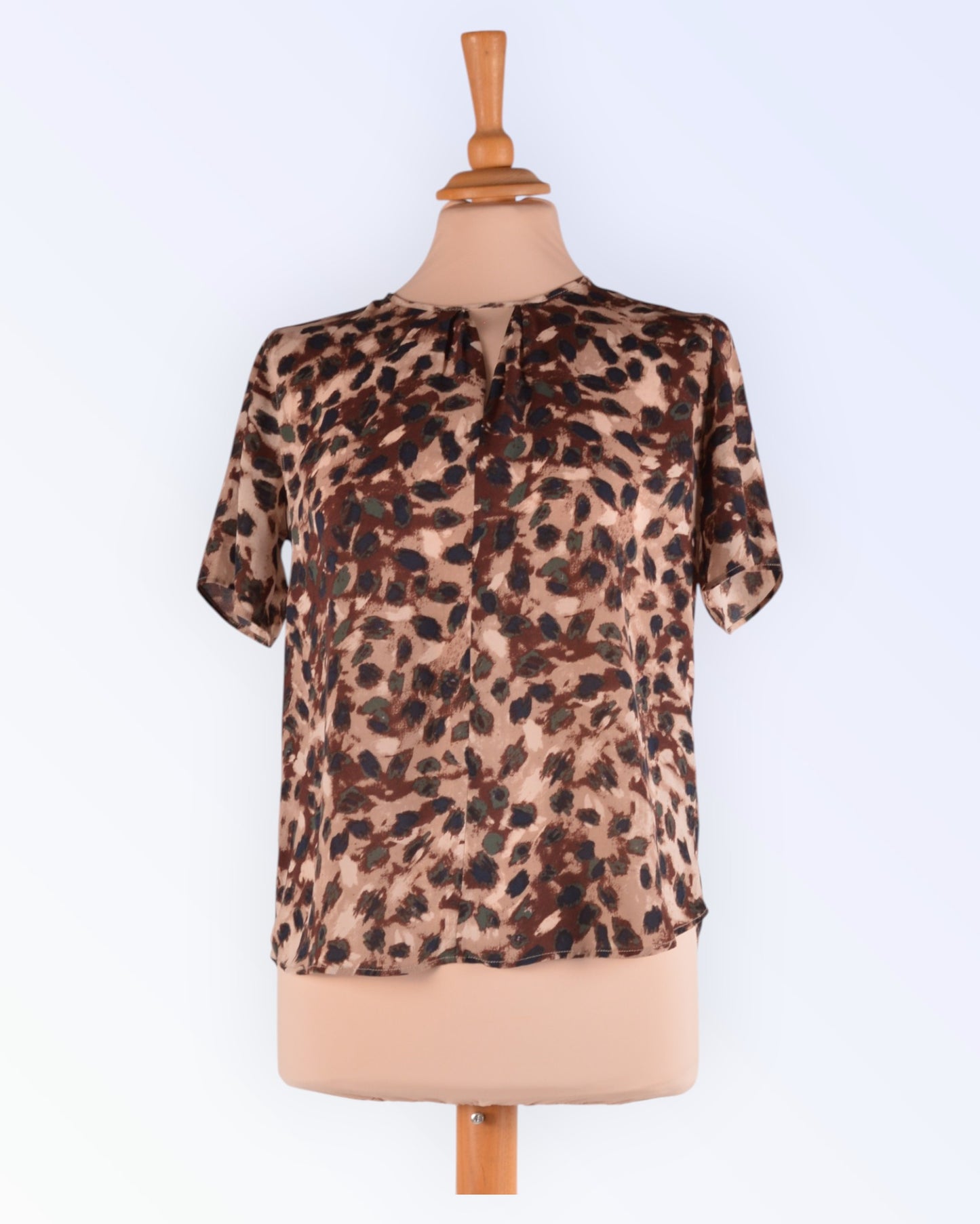 Stockh lm loomamustriga top