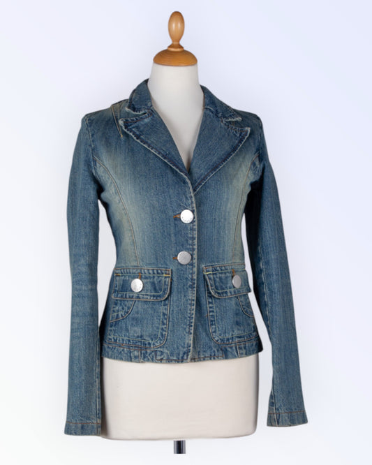 Denim jacket with fishbone lapel collar