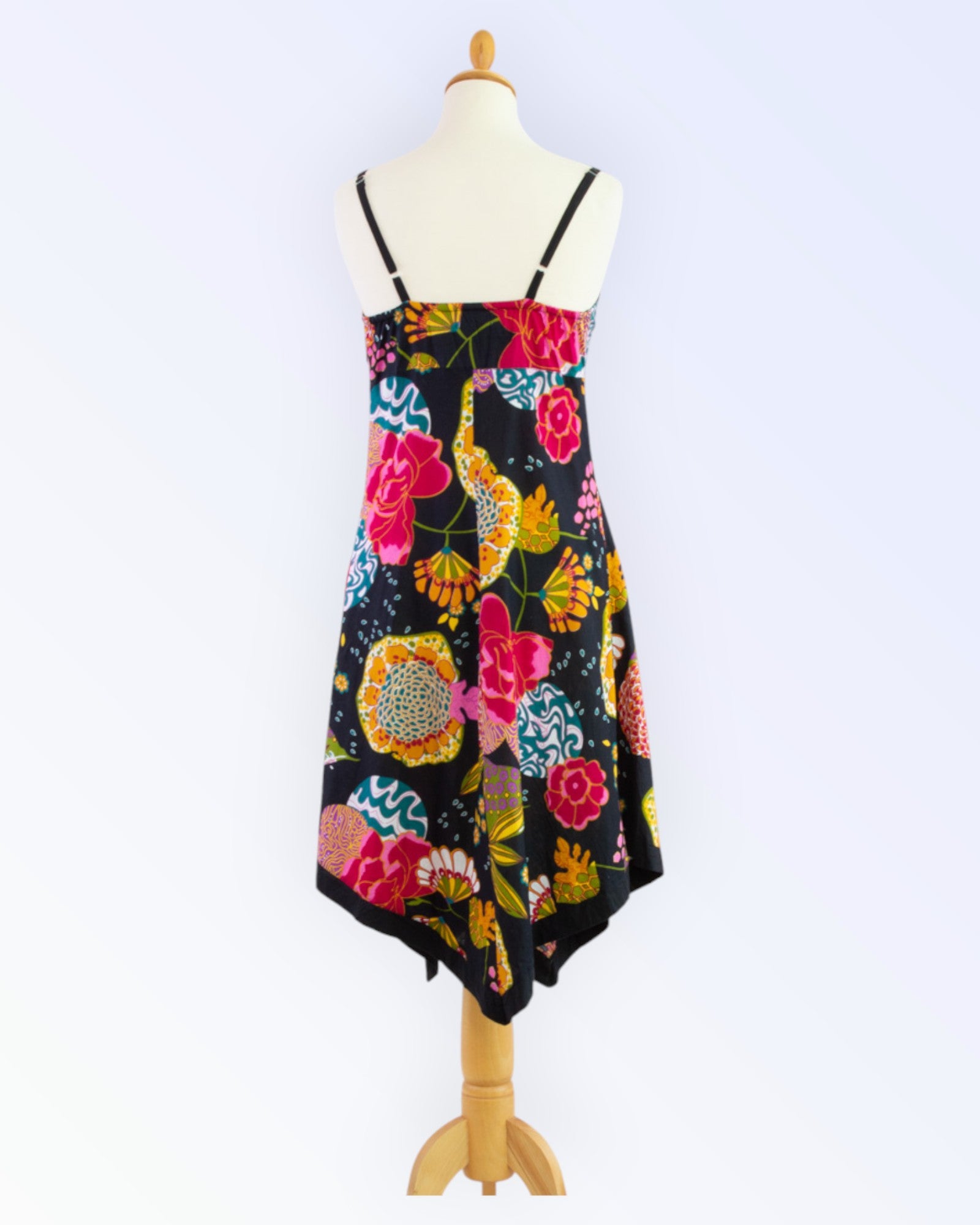 Joe Brouns by Coline värikäs kesämekko