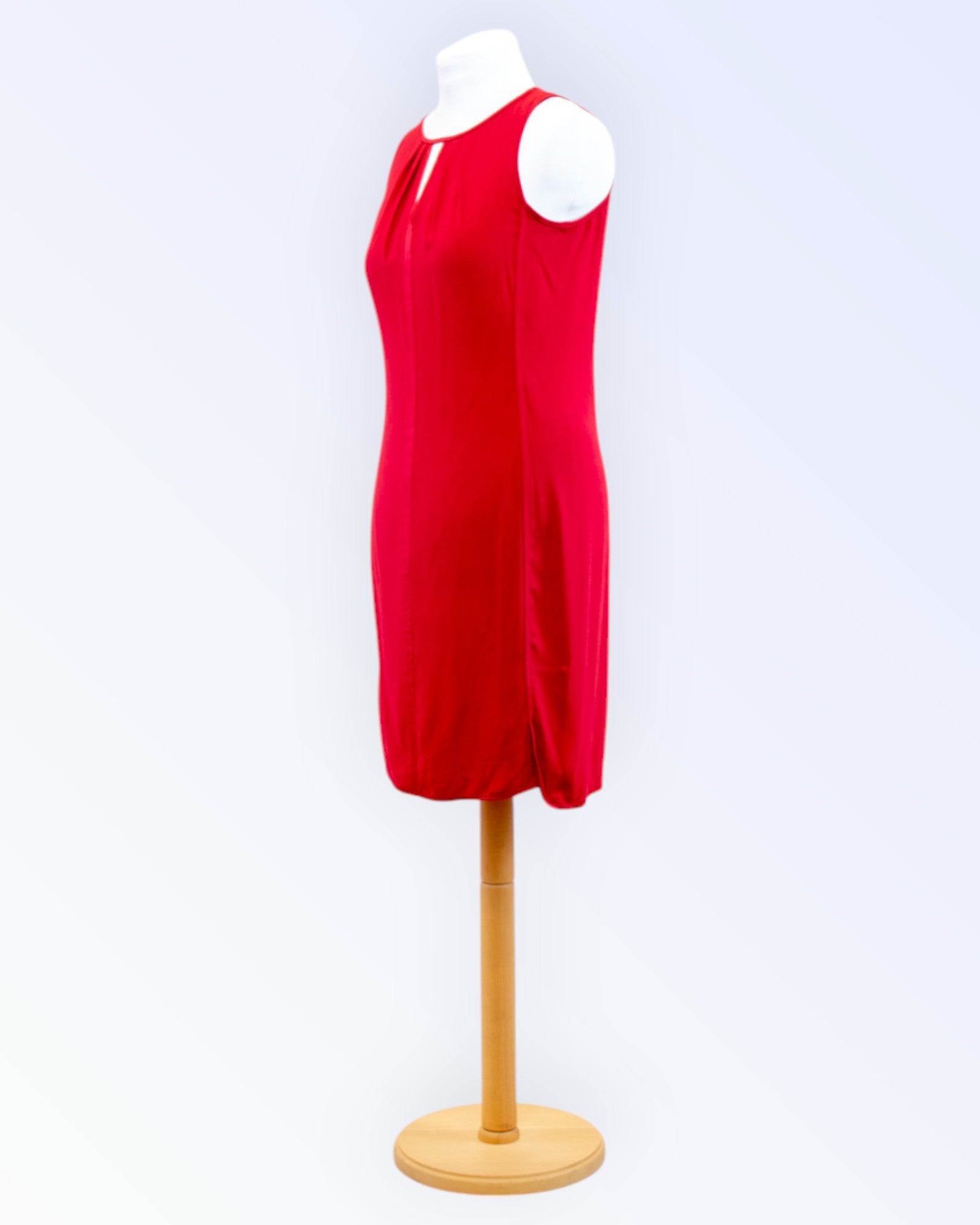 Claudia Sträter red dress