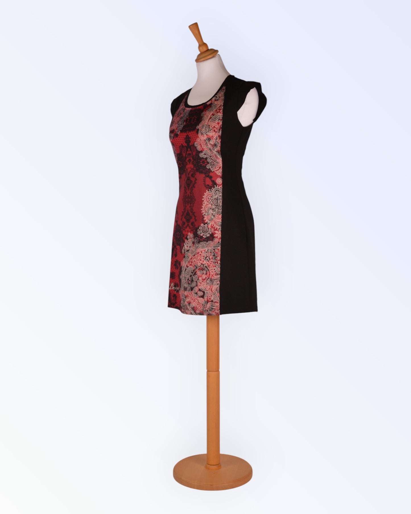 Desigual värviline trikotaažist kleit