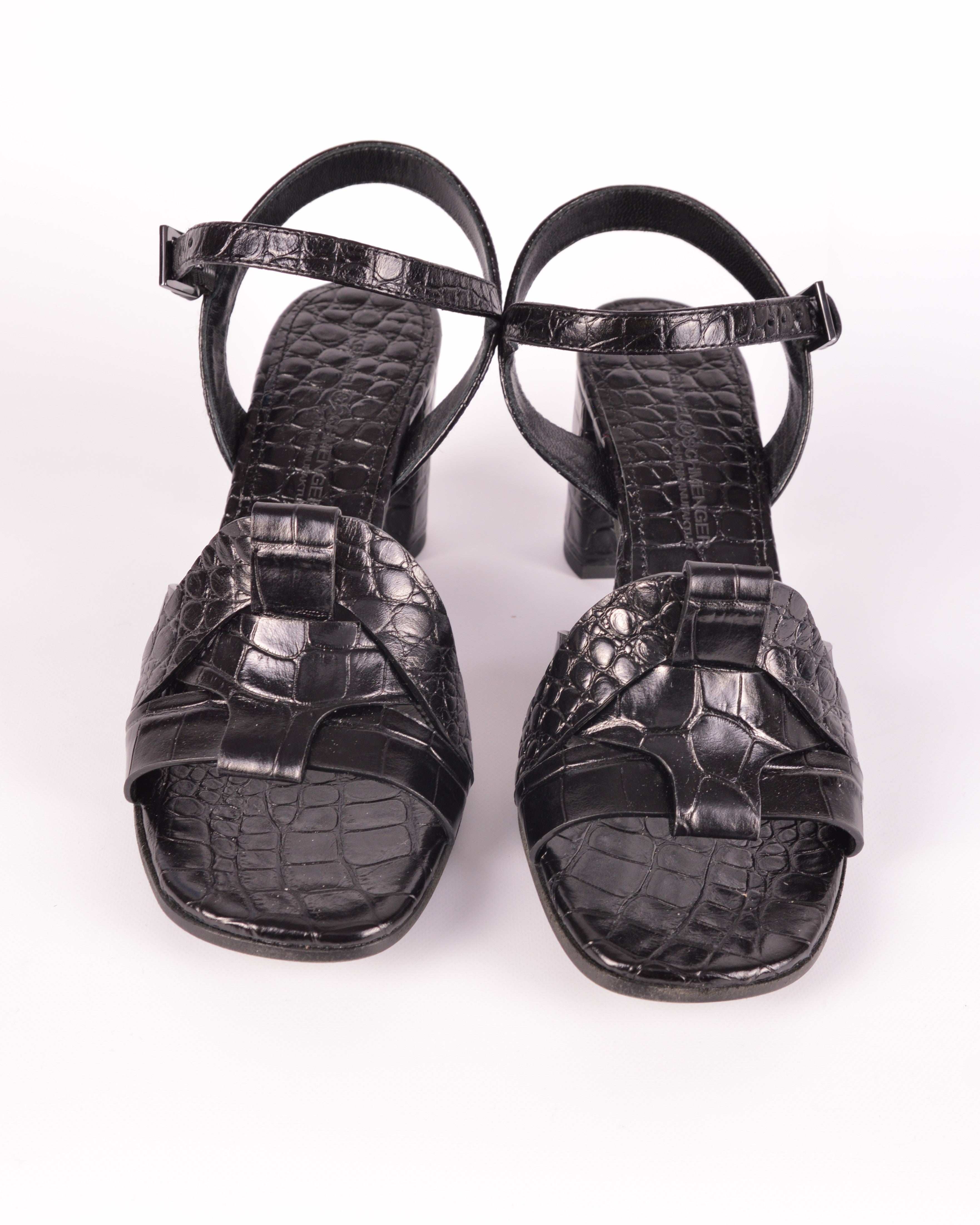 Kennel & Schmengel mustad sandaalid