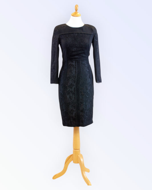 In Wear black pencil dress