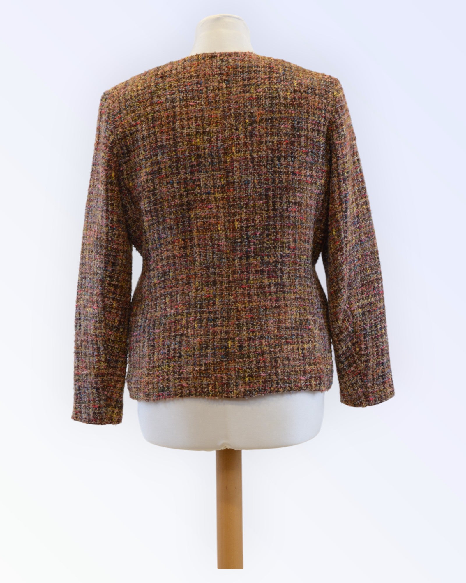 Modelia klassinen puvuntakki bukleekankaasta