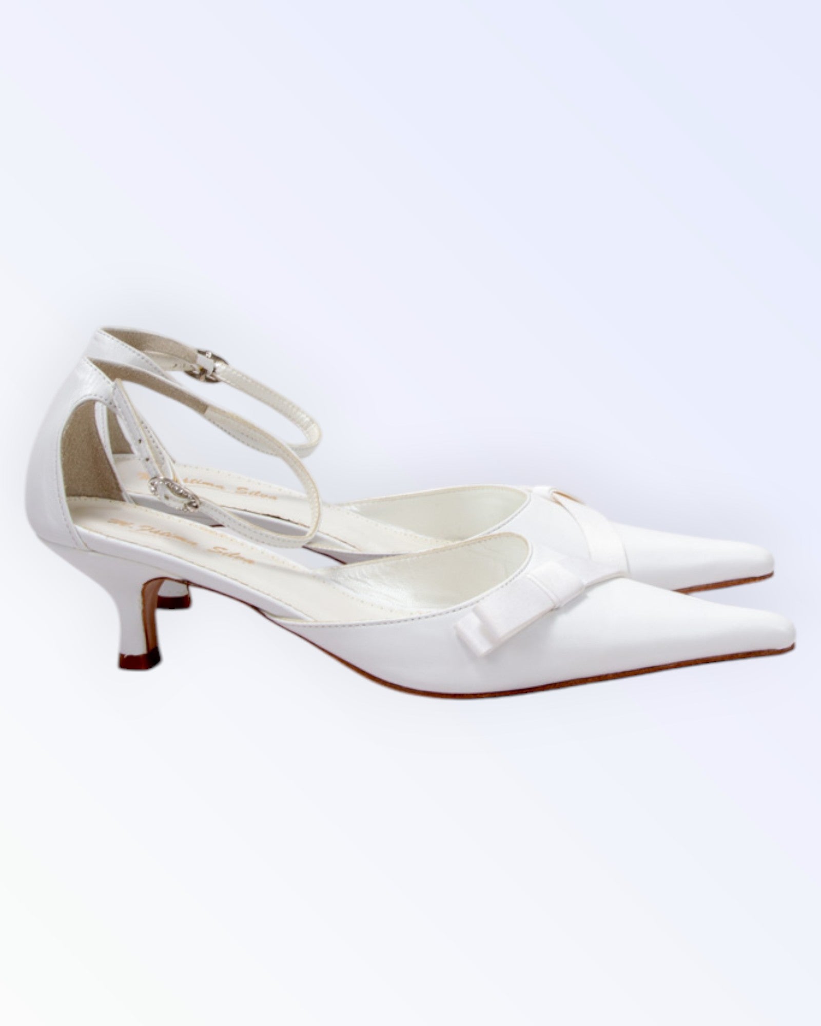 M. Fatima Silva white leather shoes