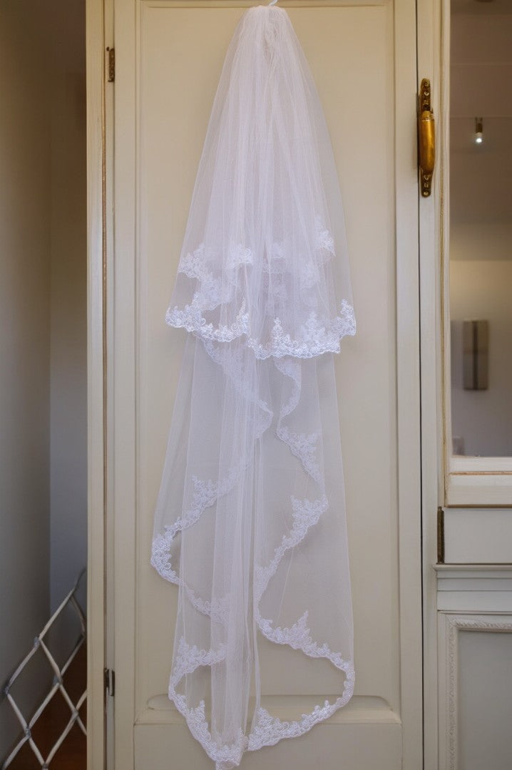 Bianco Evento long white bridal veil
