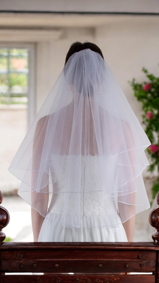Double bell-shaped bridal veil