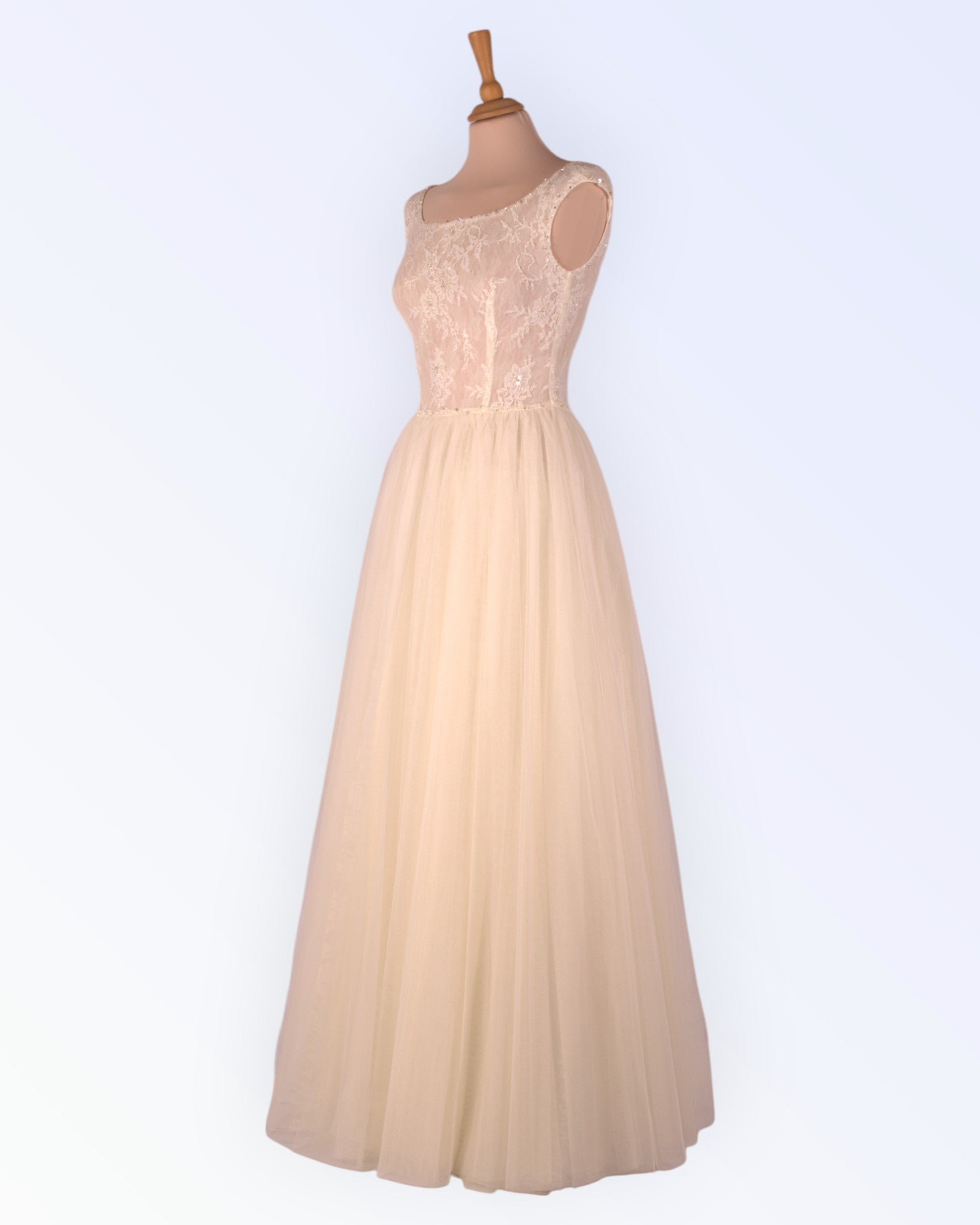 Tulle princess-style wedding dress