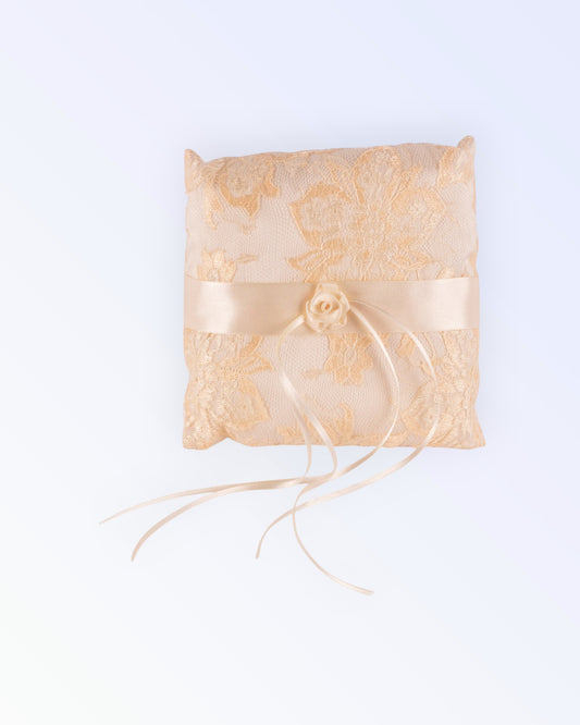 Ring pillow made of natural white full silk