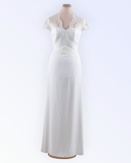 Off-white mermaid wedding dress