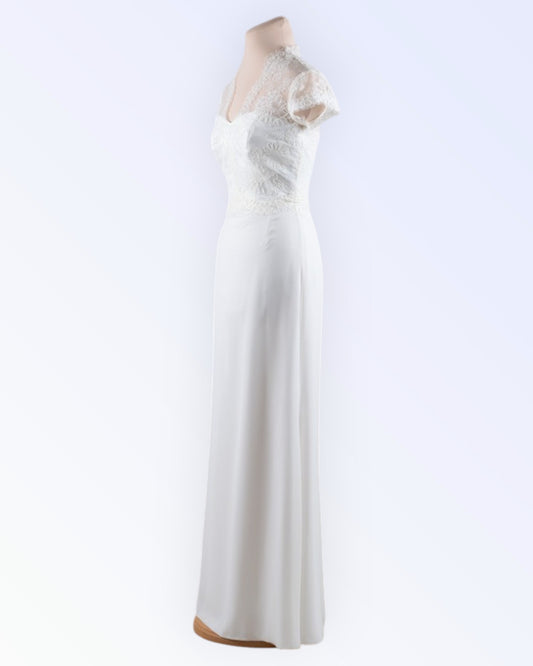 Off-white mermaid wedding dress