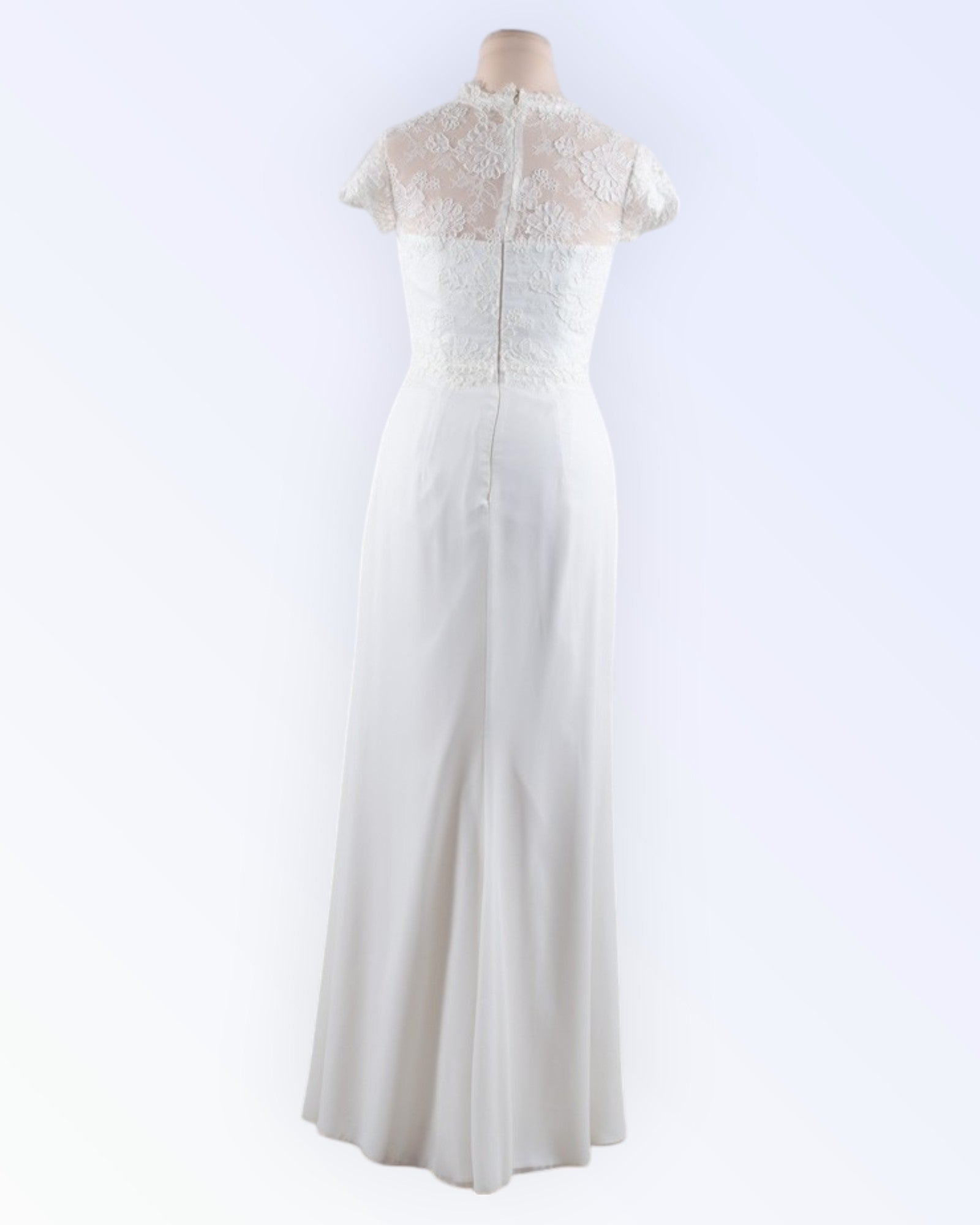 Off-white mermaid wedding dress