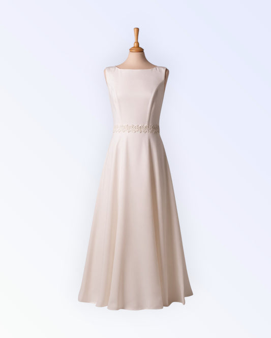 Minimalist natural white wedding dress