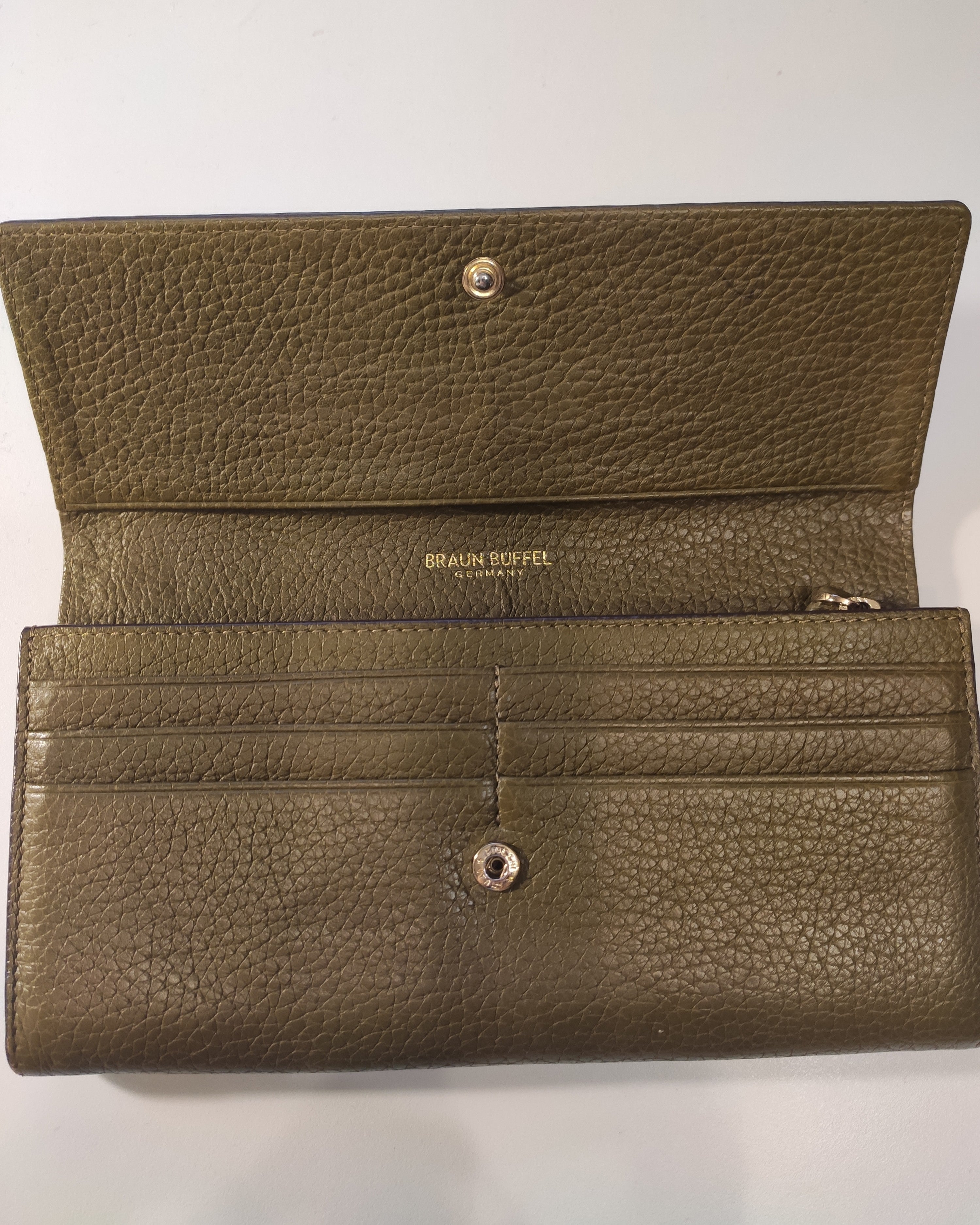 Braun Büffel roheline nahast rahakott