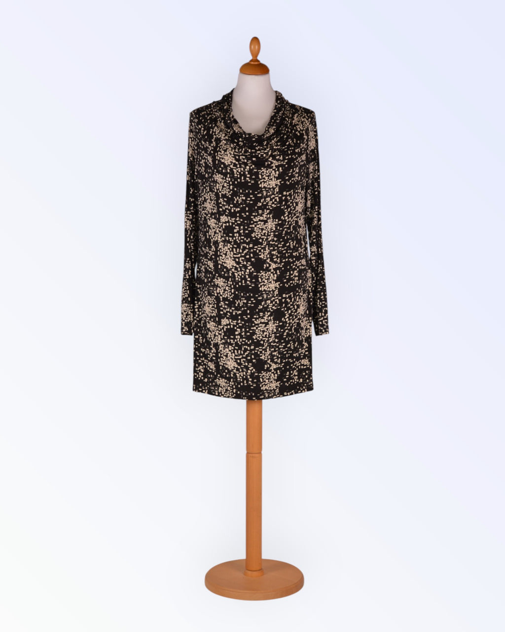 InWear mustavalkoinen neulottu tunika