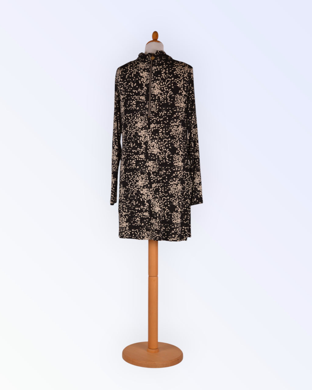 InWear mustavalkoinen neulottu tunika