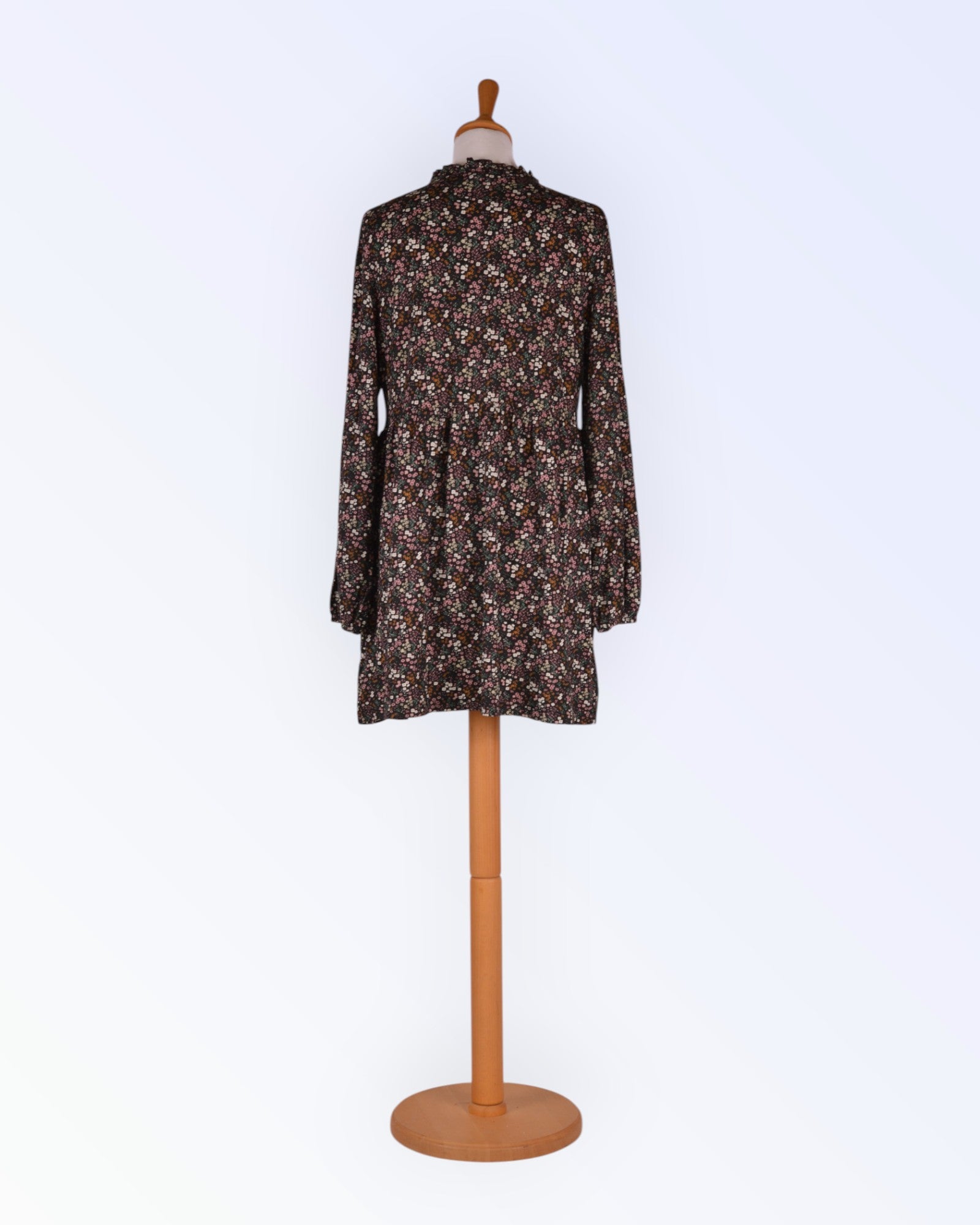 Pernilla Wahlgren Design -neulemekko