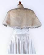 Loodusvalge kunstkarusnahast keep