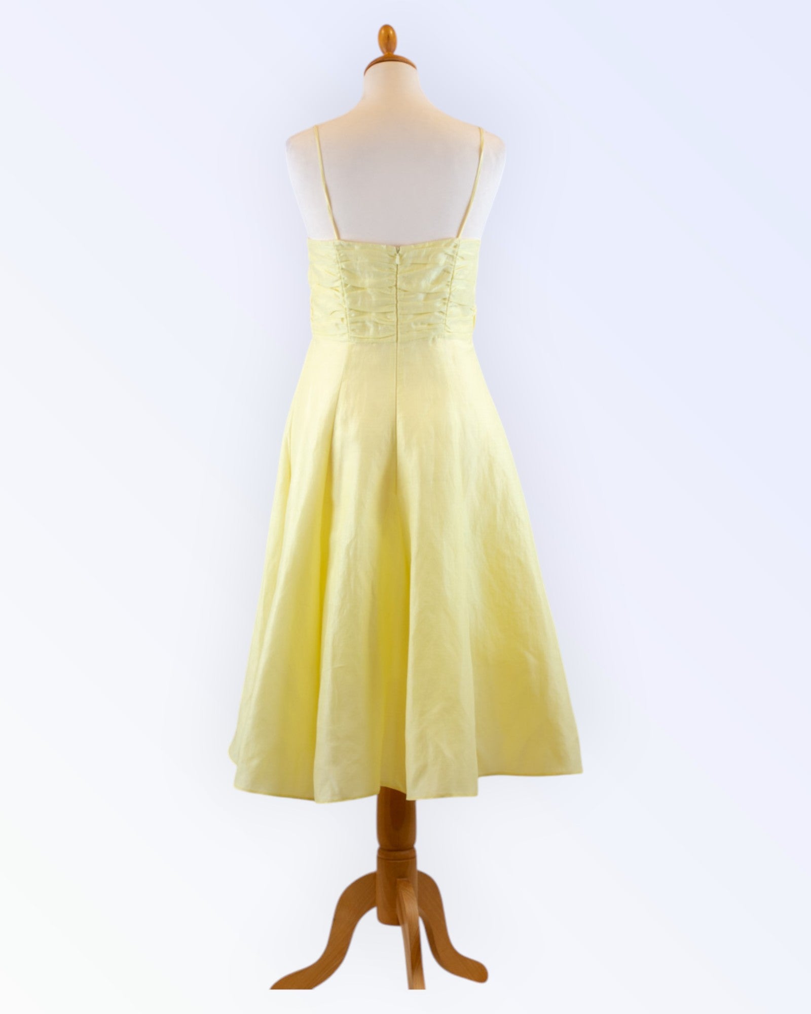 Ril's yellow party dress
